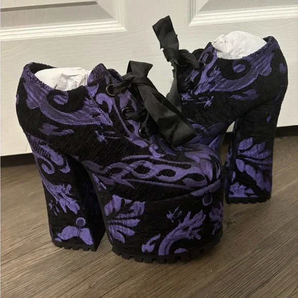 NWOB Dolls Kill / Widow Sultry Sins Oxford Platforms - Picture 1 of 7